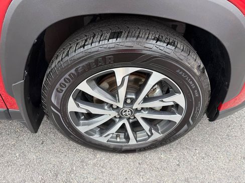 Used 2023 Toyota Corolla Cross XLE FWD image 41