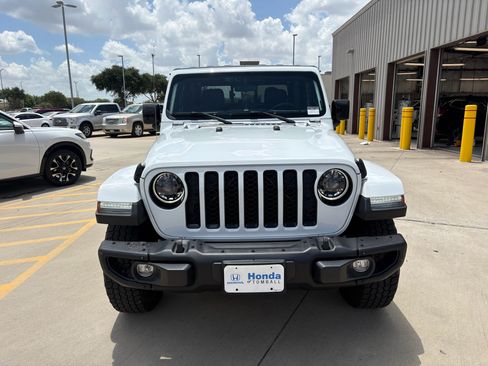 Used 2023 Jeep Gladiator Sport AWD/4WD image 3