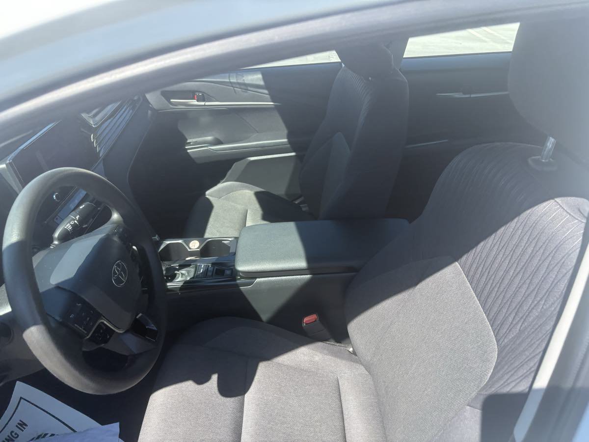 Used 2025 Toyota Camry LE FWD image 24