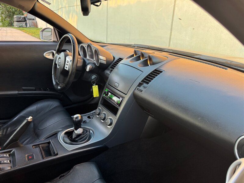 Used 2003 Nissan 350Z Touring RWD image 16