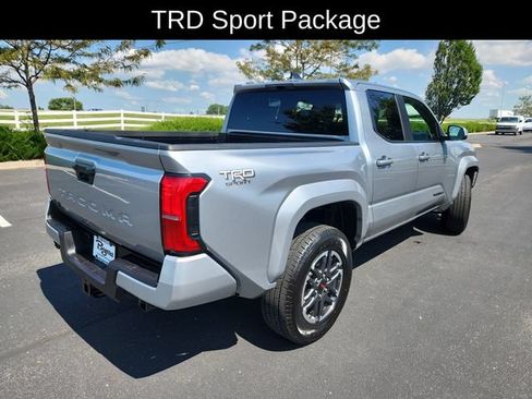 Used 2025 Toyota Tacoma TRD Sport AWD/4WD image 10