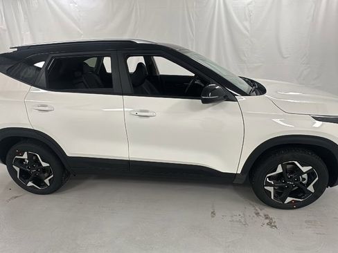 New 2026 Kia Seltos S AWD/4WD image 2