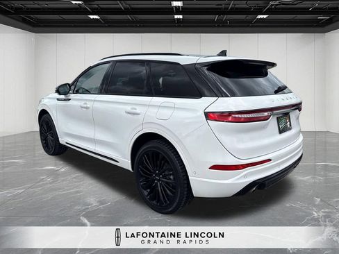 Used 2023 Lincoln Corsair Reserve w/ Equipment Group 202A AWD/4WD image 3