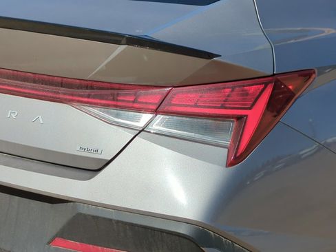 Certified 2025 Hyundai Elantra SEL image 20