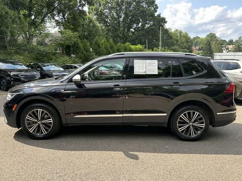 Used 2024 Volkswagen Tiguan Wolfsburg Edition AWD/4WD image 2