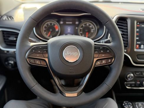 Used 2022 Jeep Cherokee Trailhawk w/ Premium Leather Package image 11