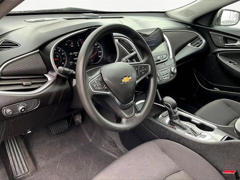 Used 2025 Chevrolet Malibu LT image 14