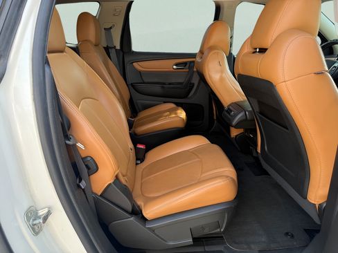Used 2014 Chevrolet Traverse LT FWD image 13