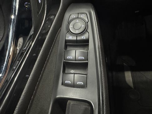 Used 2023 Chevrolet Traverse High Country image 18