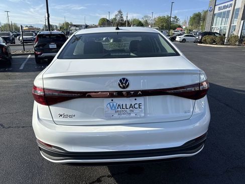 New 2026 Volkswagen Jetta SE FWD image 5