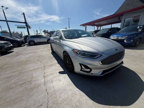 Used 2019 Ford Fusion Titanium AWD/4WD image 10