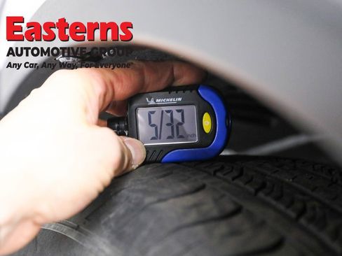 Used 2018 Toyota RAV4 XLE w/ Convenience Package image 27