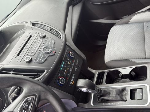 Used 2018 Ford Escape SE image 21