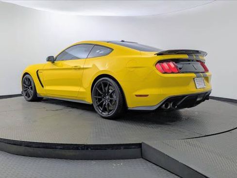 Used 2017 Ford Mustang Shelby GT350 RWD image 6