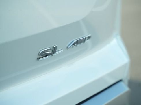 Used 2025 Nissan Pathfinder SL AWD/4WD image 44