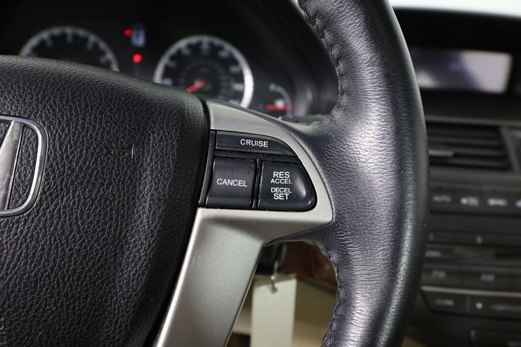 Used 2011 Honda Accord EX-L image 32