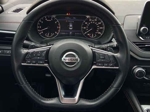 Used 2020 Nissan Altima 2.5 SR FWD image 12