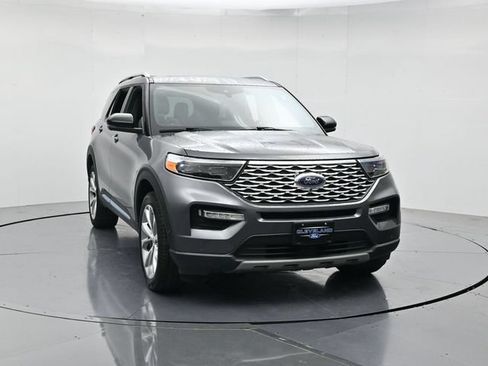 Used 2021 Ford Explorer Platinum w/ Equipment Group 601A AWD/4WD image 4