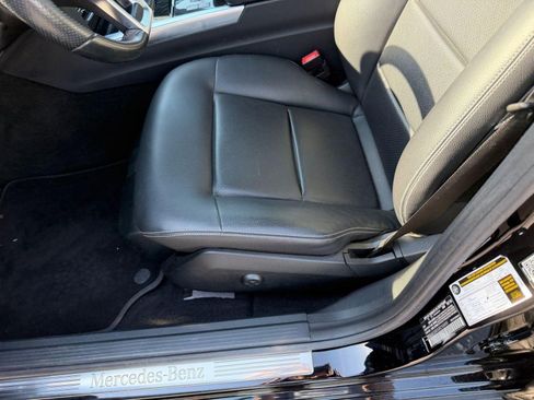 Used 2016 Mercedes-Benz E 350 4MATIC Sedan image 13