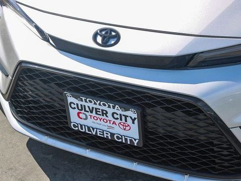 Used 2025 Toyota Corolla SE FWD image 6