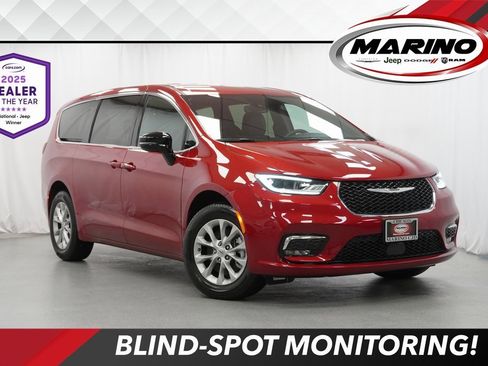 Certified 2025 Chrysler Pacifica Select image 1