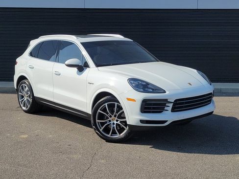 Certified 2022 Porsche Cayenne S AWD/4WD image 9