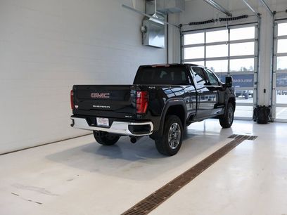 New 2025 GMC Sierra 2500 SLT w/ SLT Convenience Package