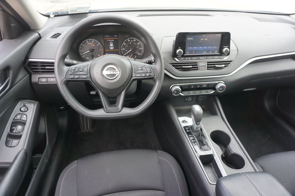 Used 2023 Nissan Altima 2.5 S FWD image 6