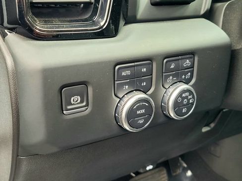 Used 2024 GMC Sierra 2500 AT4X AWD/4WD image 13