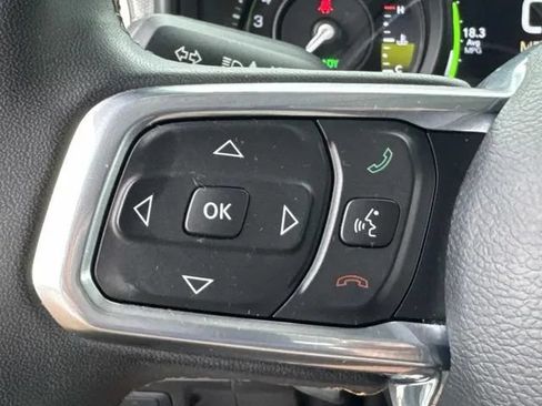 Used 2024 Jeep Wrangler Unlimited Sahara AWD/4WD image 31