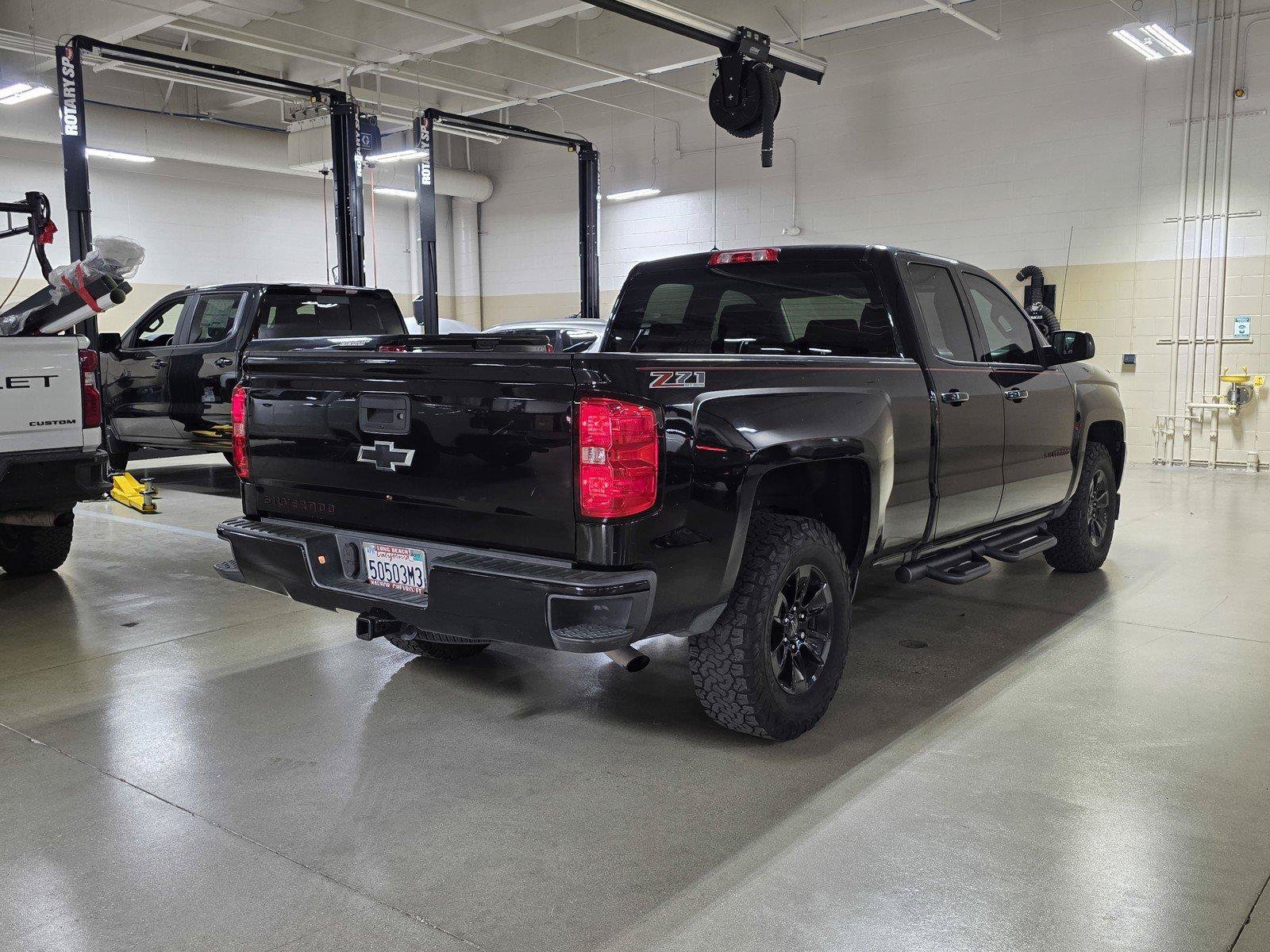 Used 2017 Chevrolet Silverado 1500 LT w/ Redline Edition AWD/4WD image 7