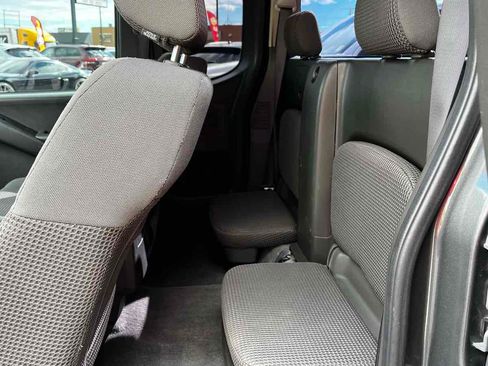 Used 2006 Nissan Frontier NISMO AWD/4WD image 12