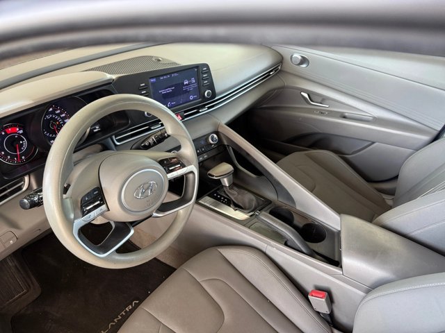 Used 2023 Hyundai Elantra SEL w/ Cargo Package FWD image 8