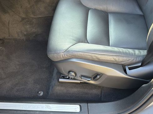 Certified 2025 Volvo XC60 B5 Plus AWD/4WD image 25