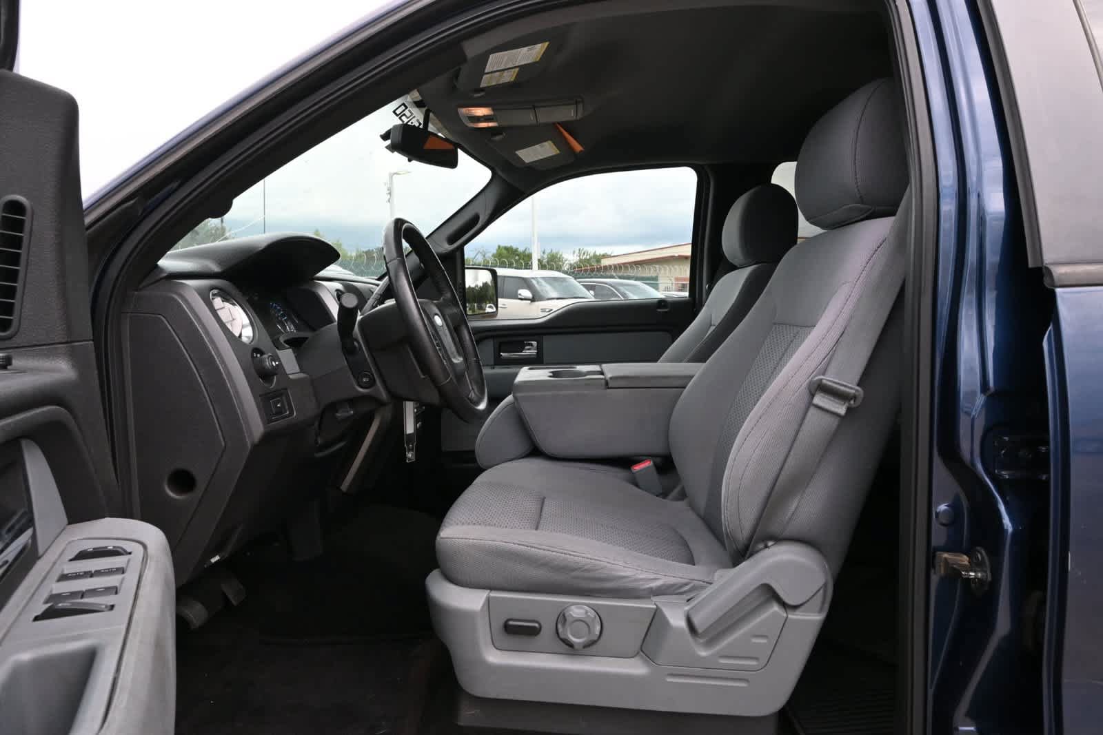 Used 2013 Ford F150 XLT w/ Luxury Equipment Group RWD image 17