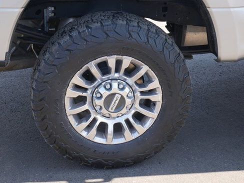 Used 2020 Ford F250 XLT w/ XLT Premium Package image 13