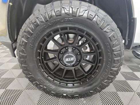 Used 2024 RAM 3500 Big Horn image 11