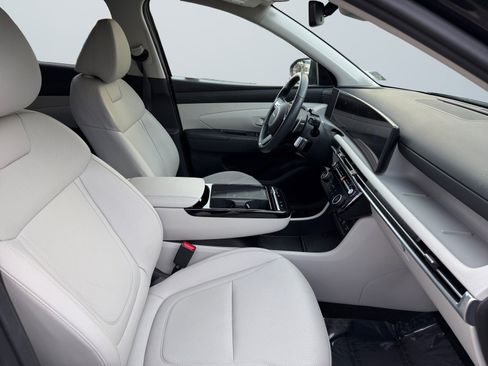 Certified 2025 Hyundai Tucson SEL image 18