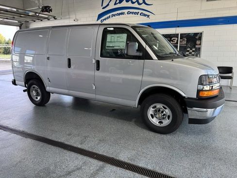 New 2025 Chevrolet Express 2500 w/ Driver Convenience Package image 11