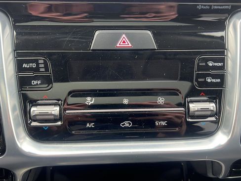 Used 2022 Kia Sorento SX AWD/4WD image 34