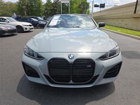 Used 2025 BMW M440i Convertible RWD image 2