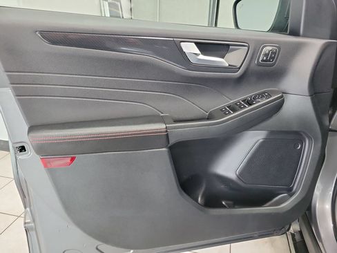 Certified 2023 Ford Escape ST-Line Elite AWD/4WD image 32
