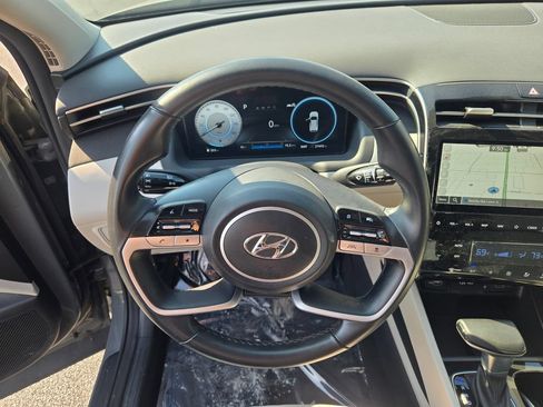 Certified 2024 Hyundai Tucson SEL w/ Convenience Package FWD image 46
