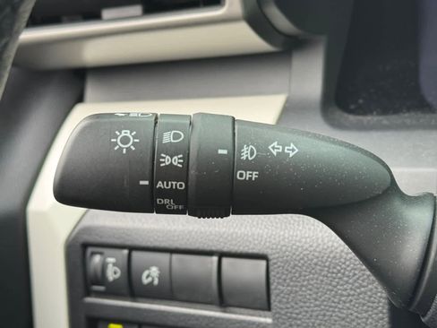 Used 2024 Toyota Tacoma TRD Sport image 17