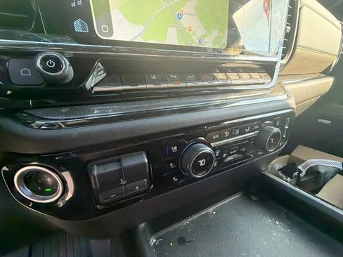 Used 2025 Chevrolet Silverado 2500 ZR2 w/ ZR2 Bison Edition AWD/4WD image 36