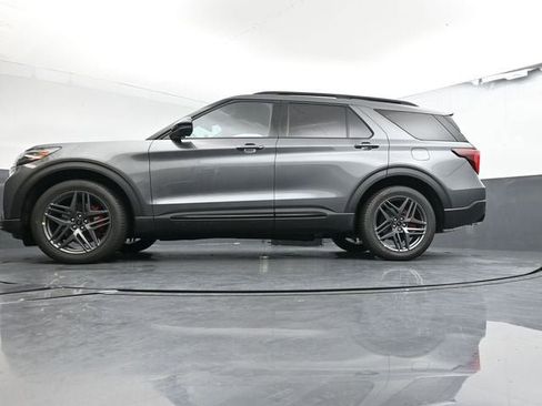 New 2026 Ford Explorer ST image 31