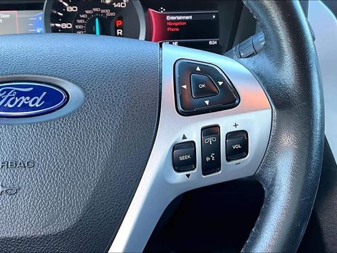 Used 2015 Ford Explorer XLT w/ Equipment Group 202B FWD image 24