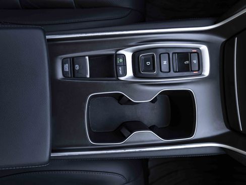Used 2021 Honda Accord Touring image 27