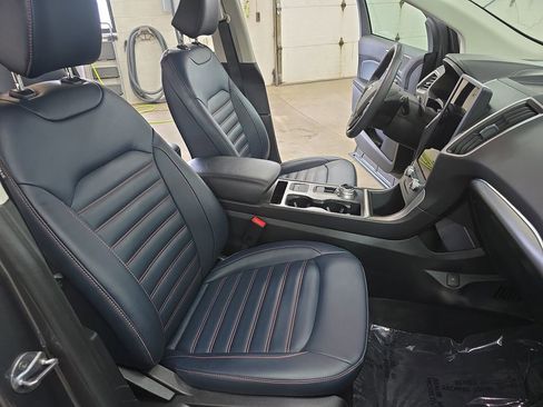 Used 2024 Ford Edge SEL w/ Sport Appearance Package AWD/4WD image 10