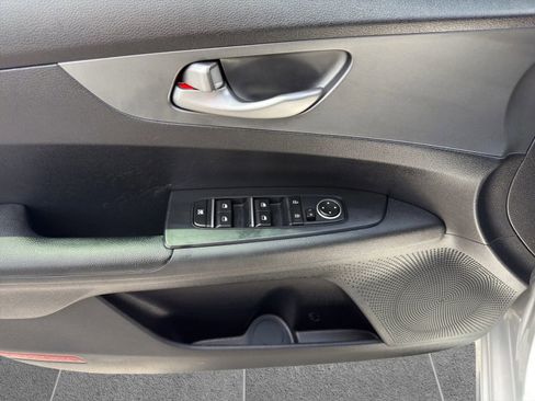 Used 2020 Kia Forte LXS image 27